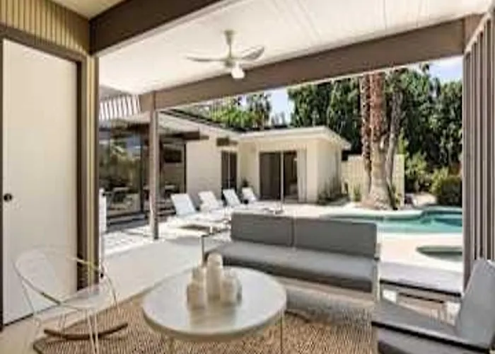 Holiday home Mid-century W Pool Near El Paseo Shopping Tulsa